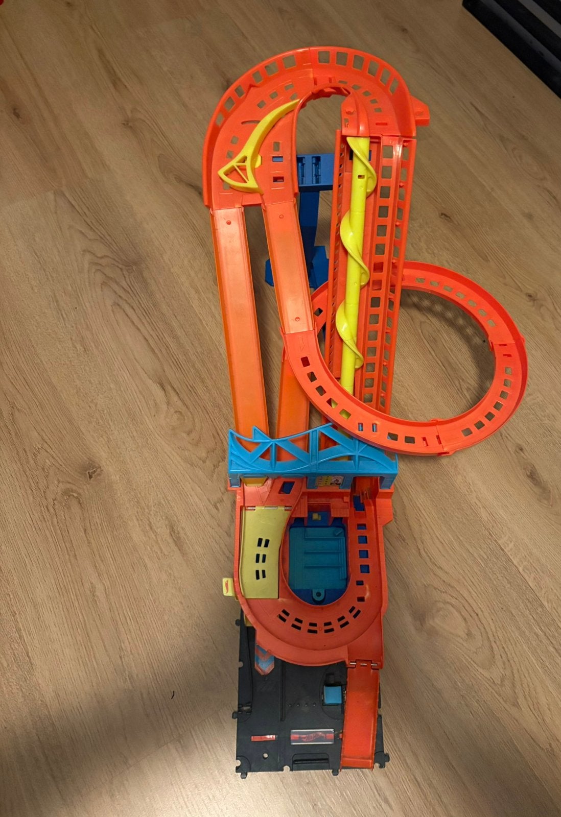 Hotwheels achtbaan, Kinderen en Baby's, Speelgoed | Racebanen, Ophalen, Zo goed als nieuw, Elektrisch, Overige merken