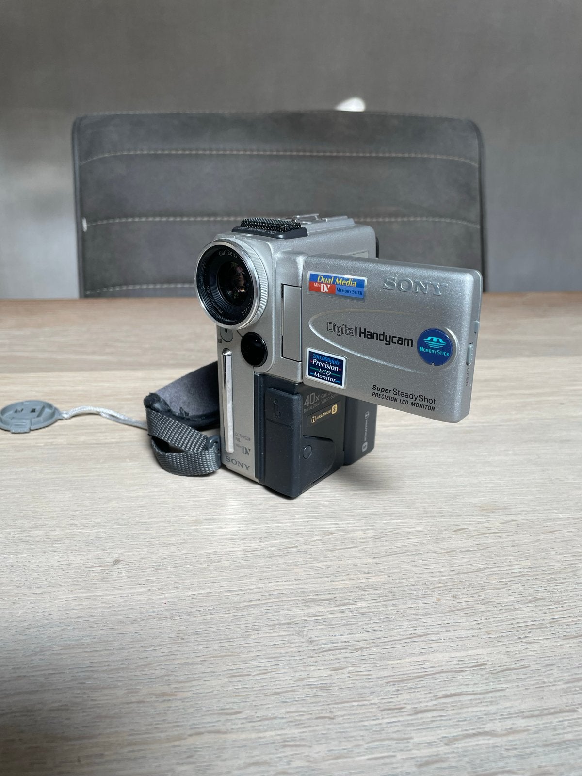 Sony Digital Handycam DCR-PC3E MiniDV Camcorder, Mini dv, Gebruikt, 20x of meer, Ophalen of Verzenden