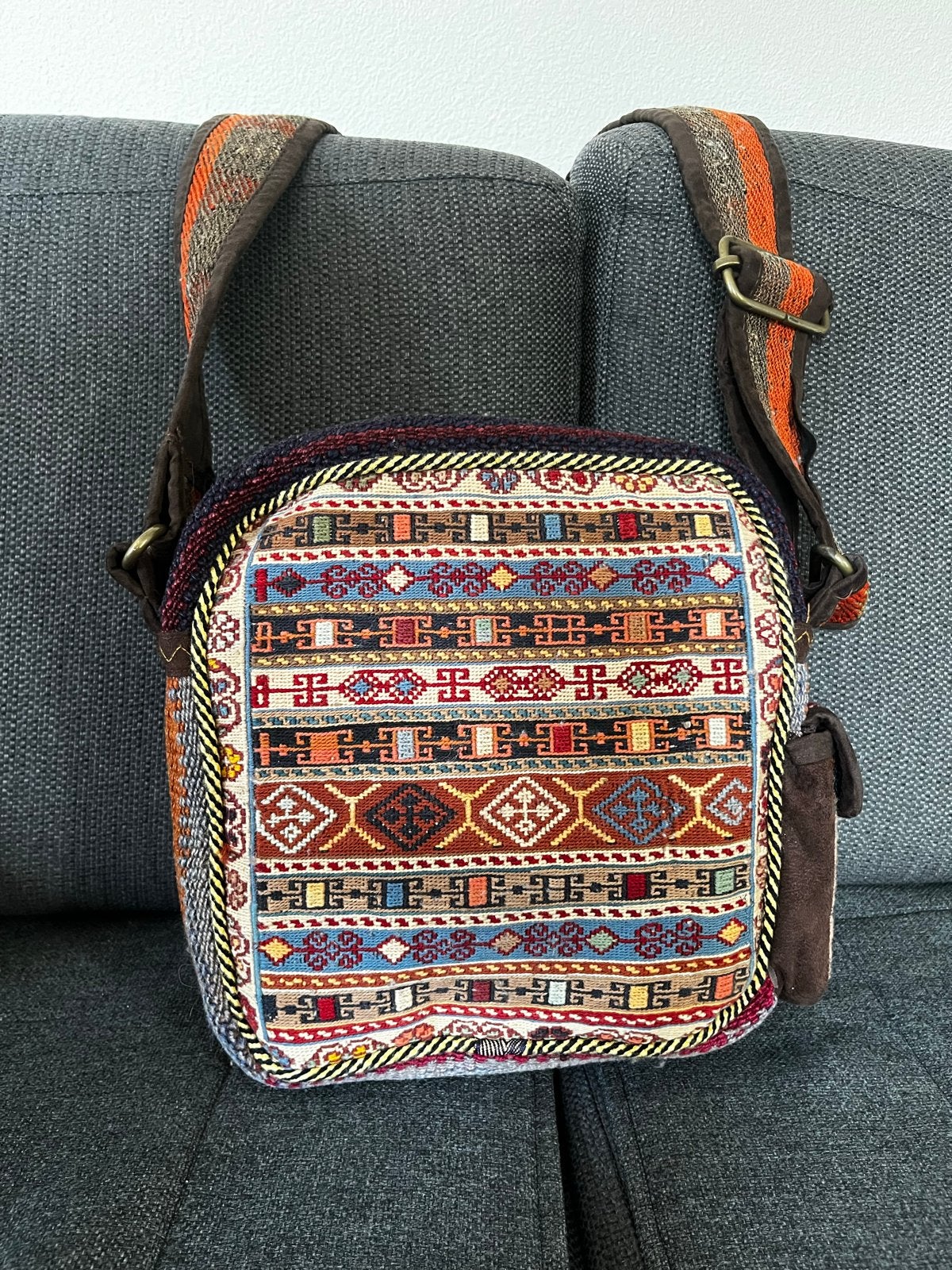 Handgemaakte Perzische kelim crossbody tas, Ophalen of Verzenden, Zo goed als nieuw, Overige kleuren, Schoudertasje