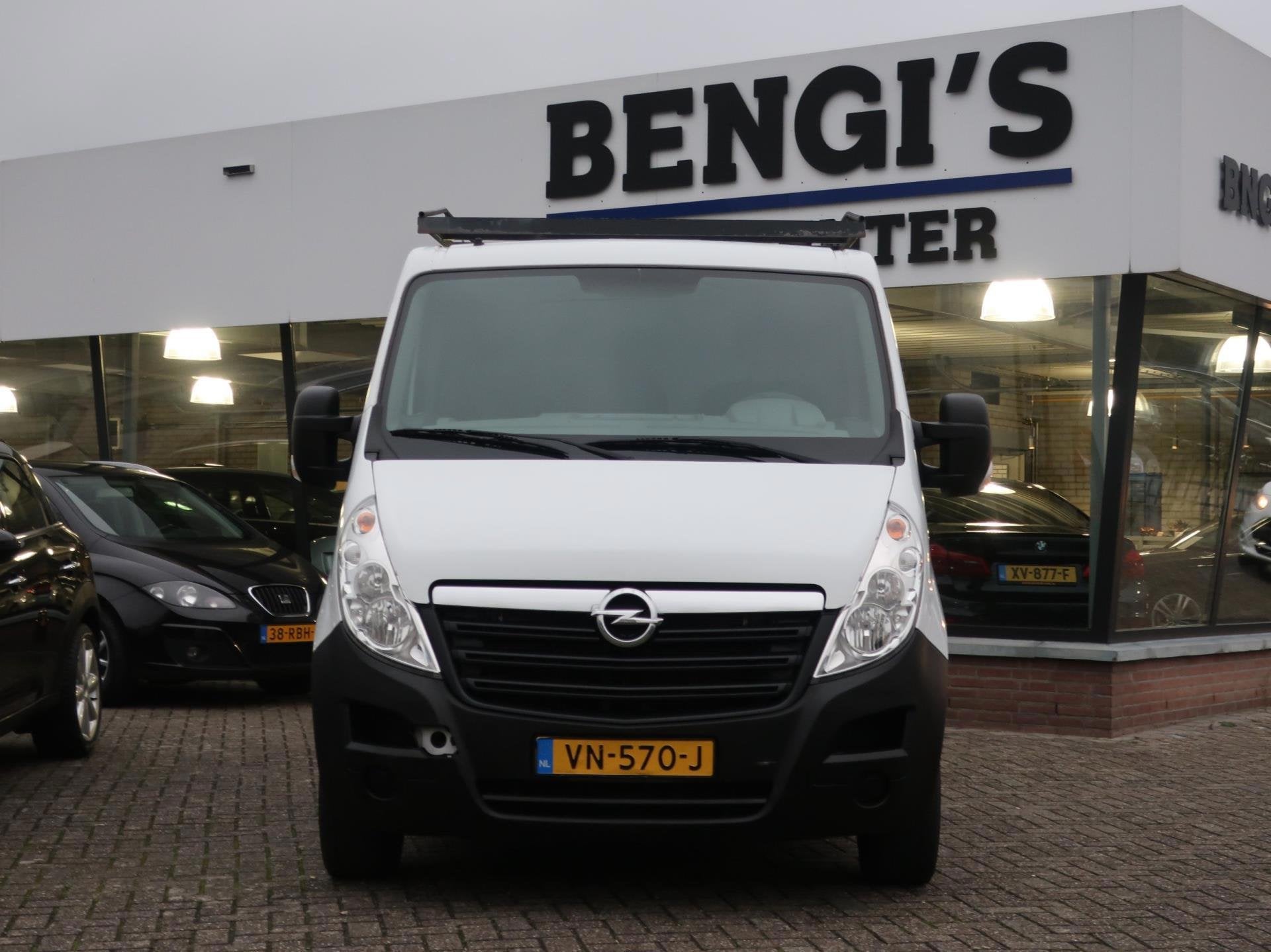 Opel Movano 2.3 CDTI L1H2 AIRCO_3-PERS_N.A.P., Auto's, Voorwielaandrijving, Euro 5, Gebruikt, Zwart
