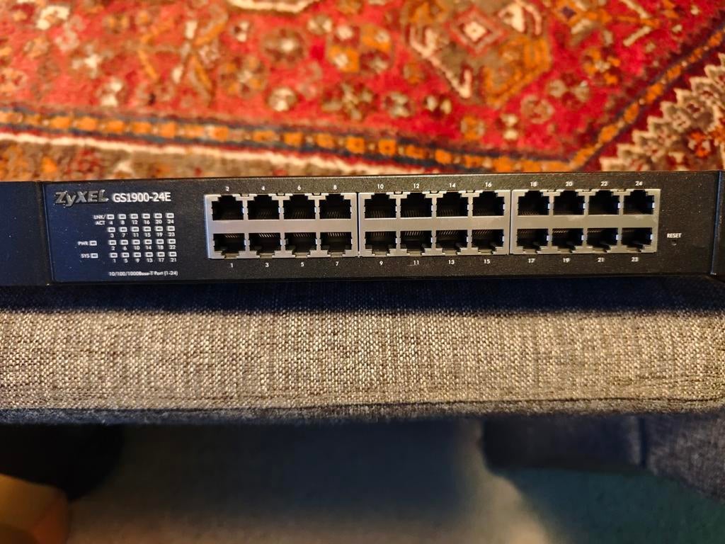 Zyxel GS1900-24E Gigabit Smart Managed Switch, Ophalen of Verzenden