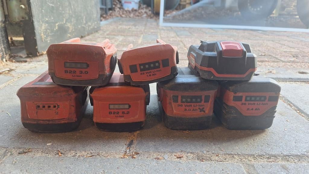 Defecte Hilti accu's 22 en 36 volt, Ophalen of Verzenden, Gebruikt