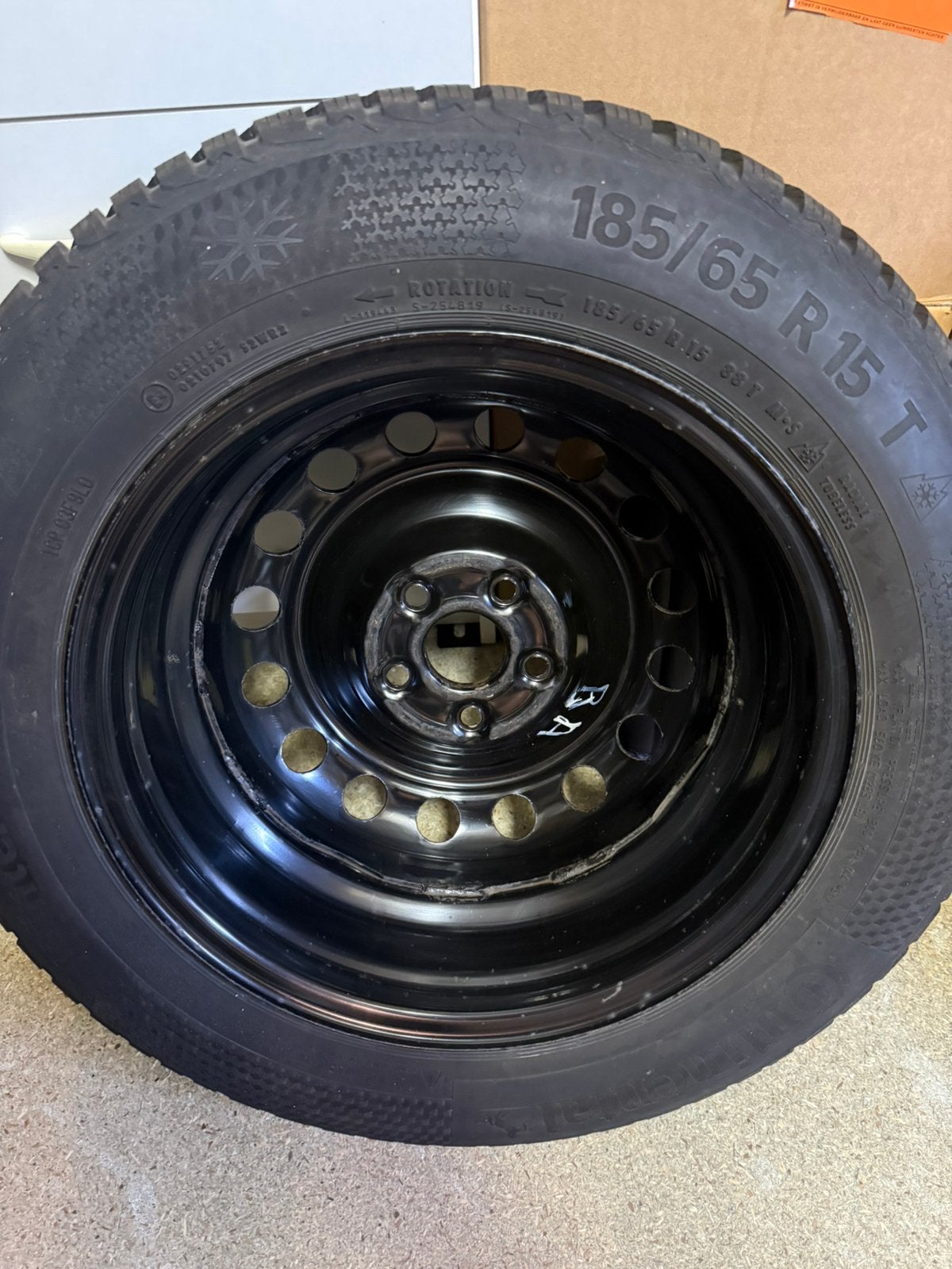 Winterbanden toyota yaris hybrid, Ophalen, 15 inch, Banden en Velgen, Nieuw