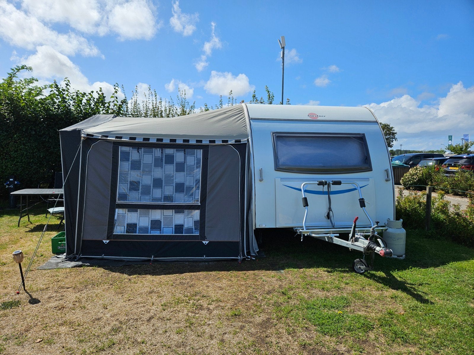 Burstner Premio 480 TK 2007 - Ideale familiecaravan met stap, Vast bed, Koelkast, Treinzit, Particulier