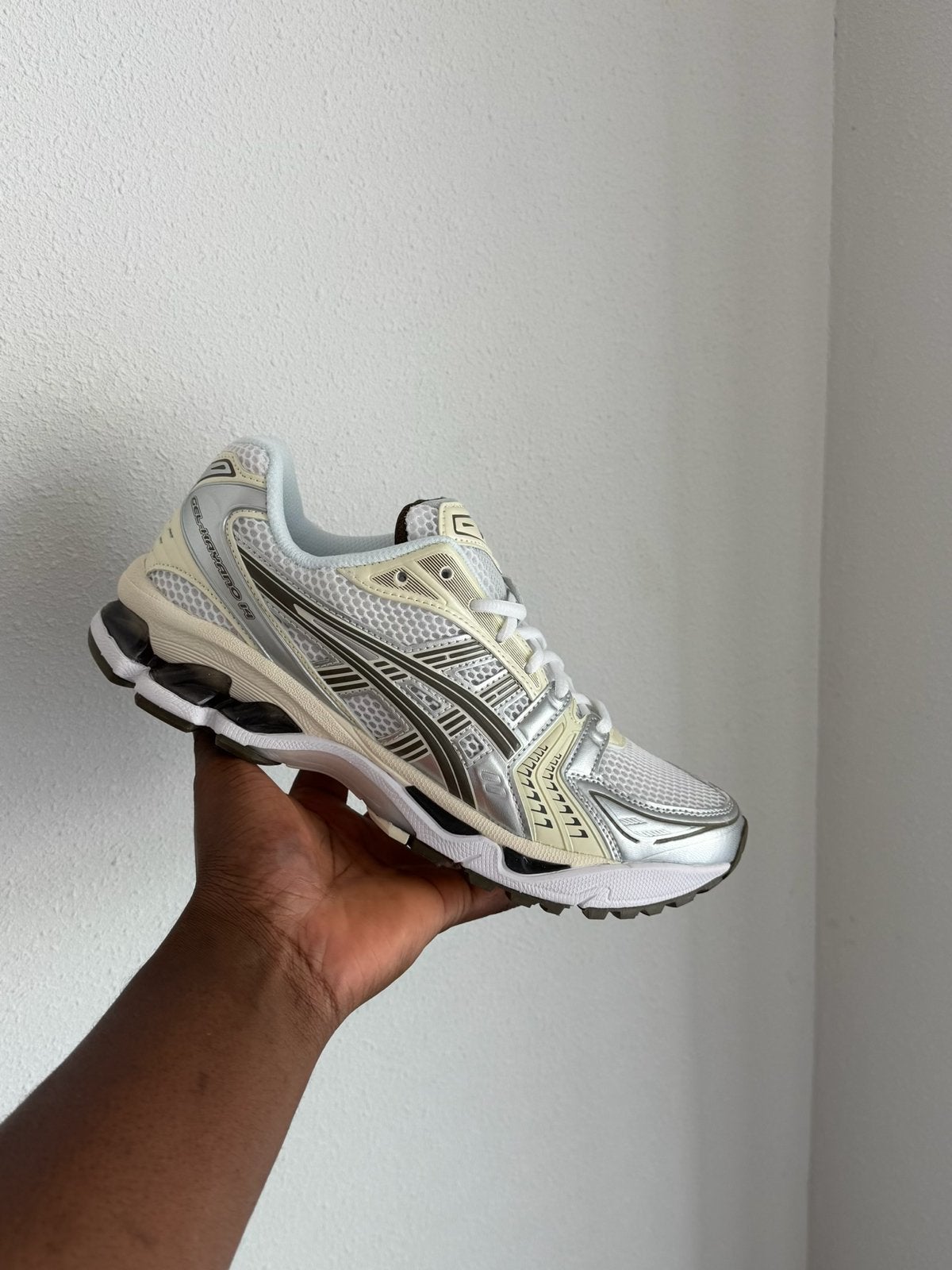 asics gel kayano 14 white ivory 42 EU, Wit, Nieuw, Ophalen of Verzenden, Sneakers of Gympen