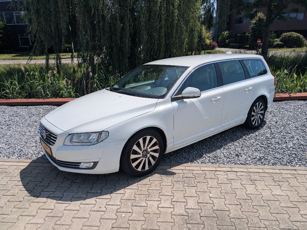 Volvo V70 D2 Nordic+, Euro 5, 1503 kg, Beige, 4 cilinders