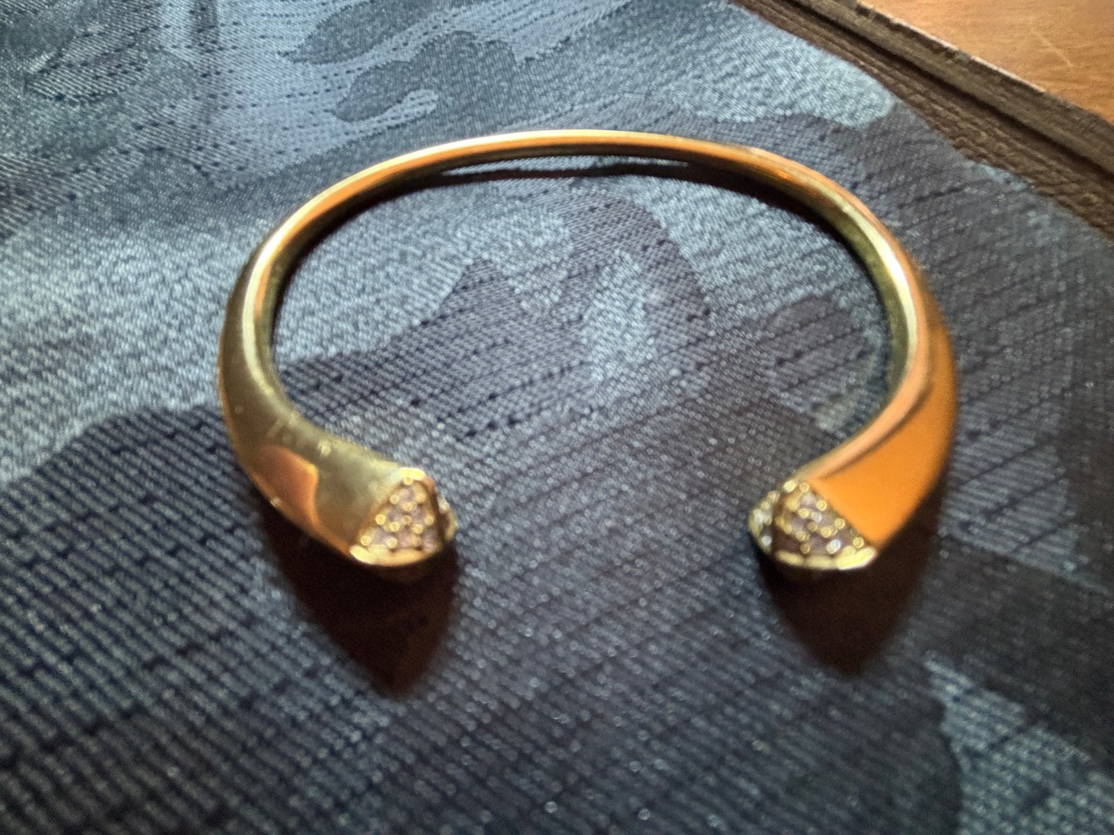 Michael Kors Gouden Armband met Strass - Zo goed als nieuw, Sieraden, Tassen en Uiterlijk, Armbanden, Overige materialen, Ophalen of Verzenden