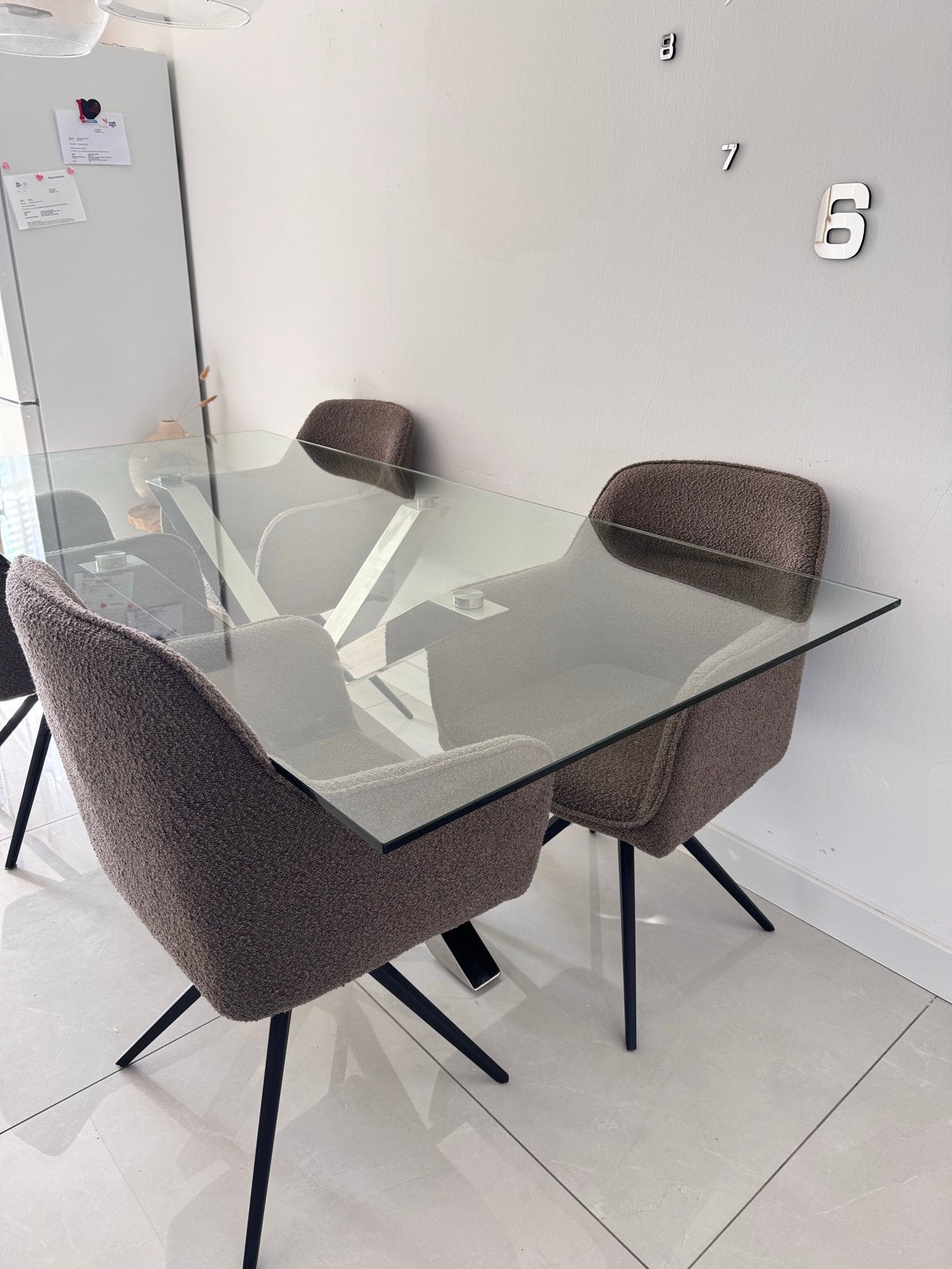 Glazen eettafel met 4 bruine teddy stoelen, Ophalen, Vier personen, Rechthoekig, Glas