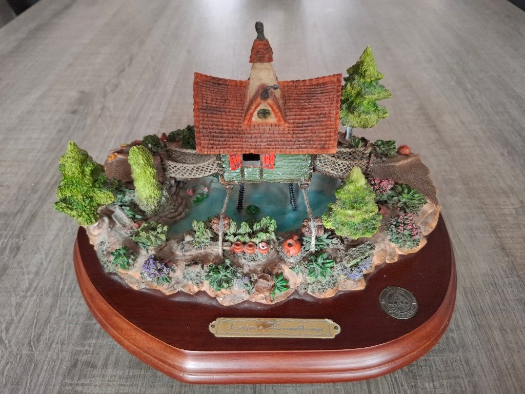 laaf zweefhuisje, Ophalen of Verzenden, Zo goed als nieuw, Beeldje of Poppetje