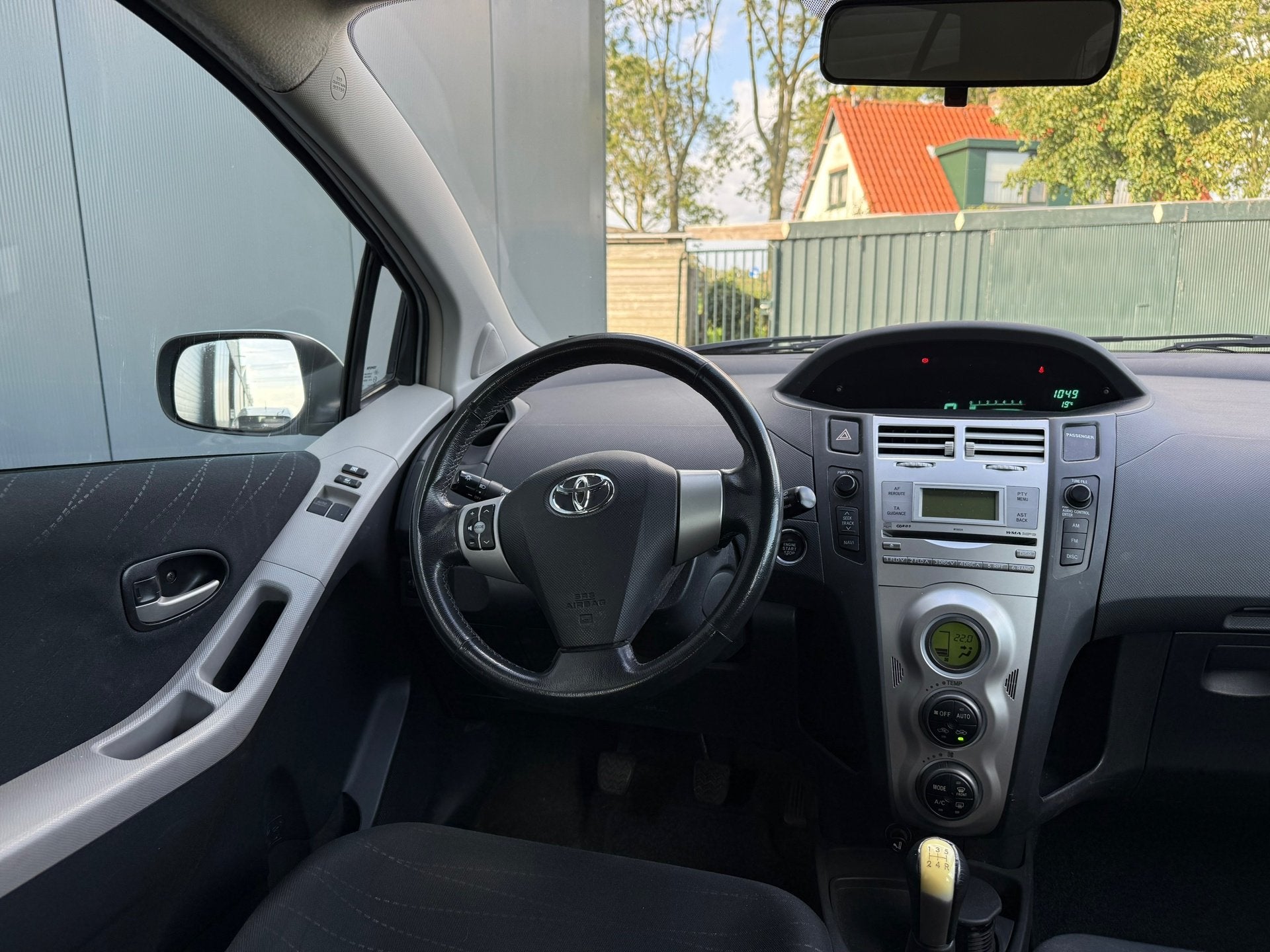 Toyota Yaris 1.3 VVTi Luna Keyless Entry&Go/2eEigenaar/AC, Auto's, Voorwielaandrijving, Dealer onderhouden, 4 cilinders, 995 kg
