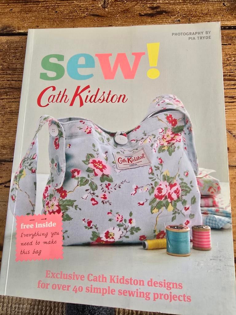 Cath Kidston Sew! Naaiboek met patronen en stof, Ophalen of Verzenden, Gebruikt, Overige typen