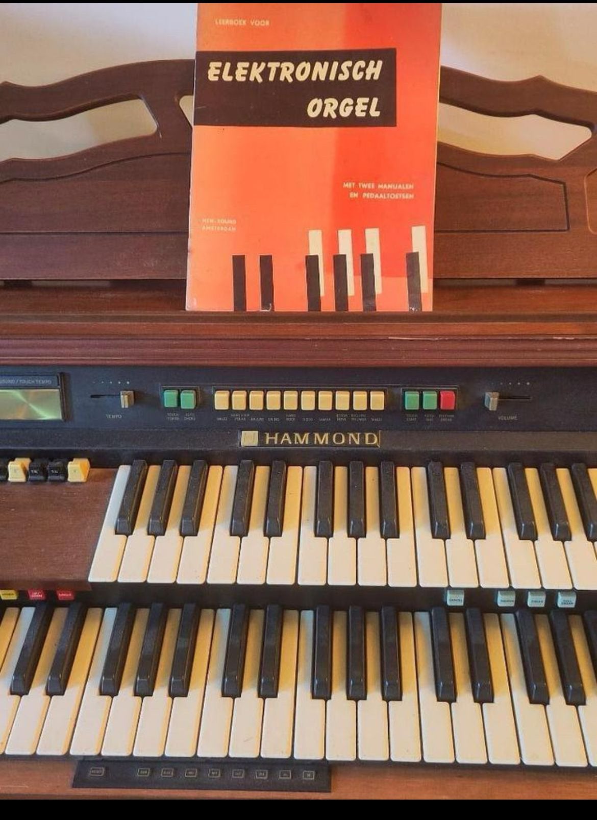 Gratis ophalen !, Muziek en Instrumenten, Orgels, Ophalen of Verzenden, Zo goed als nieuw, 2 klavieren, Orgel