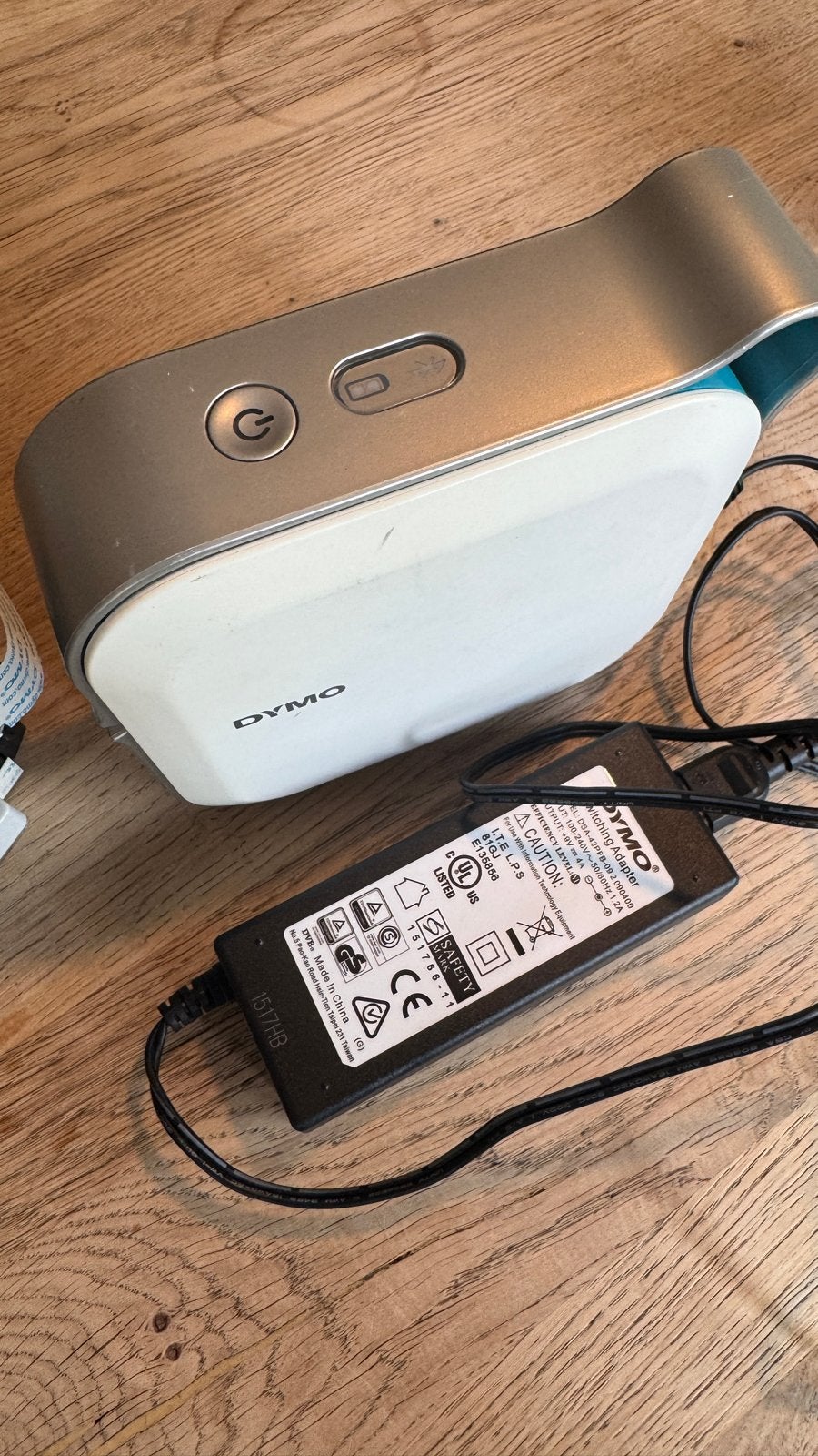 Dymo MobileLabeler Labelmaker met adapter, Ophalen of Verzenden, Gebruikt, Etiket