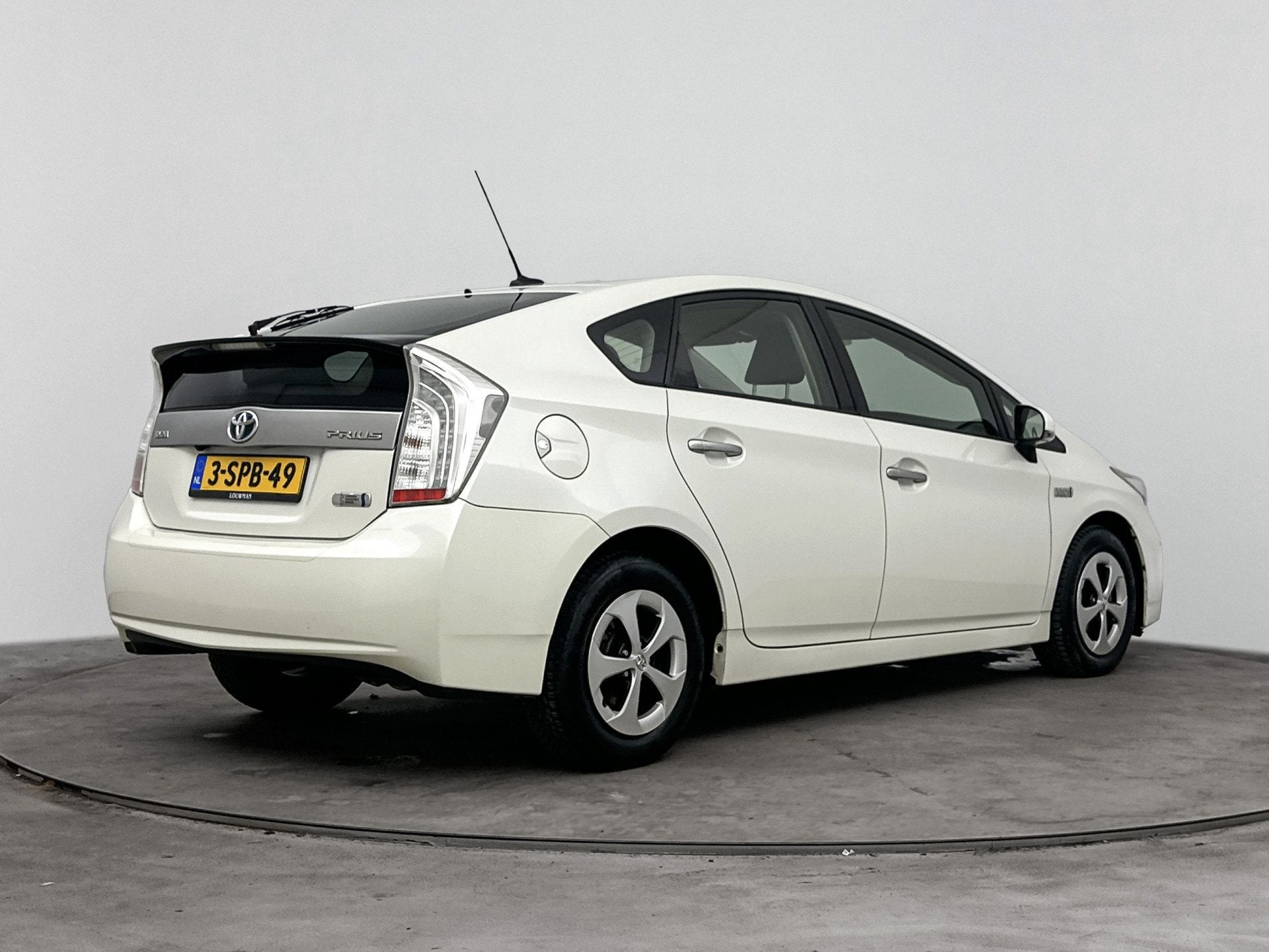 Toyota Prius 1.8 Plug-in Executive Business | Parkeersensor, Auto's, 136 pk, Gebruikt, Zwart, Wit