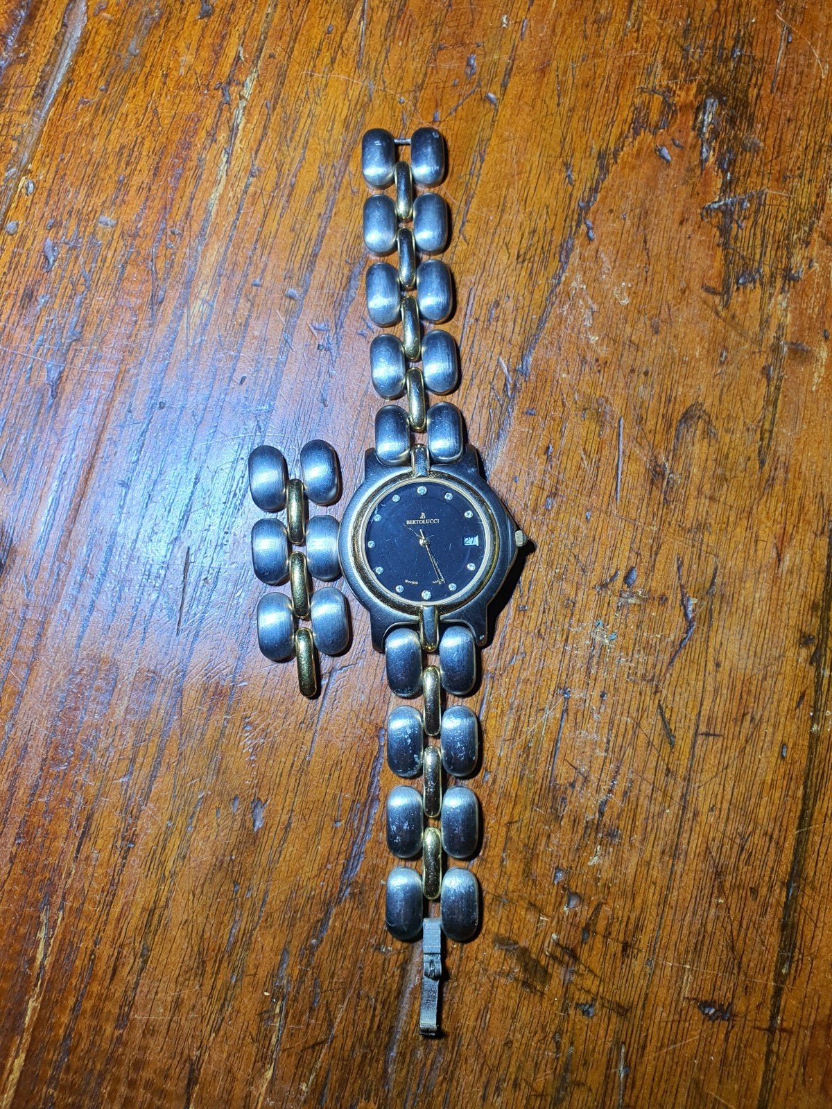 Horloge Bertolucci. Loopt goed. Batterij dient vervangen., Ophalen of Verzenden, Overige merken