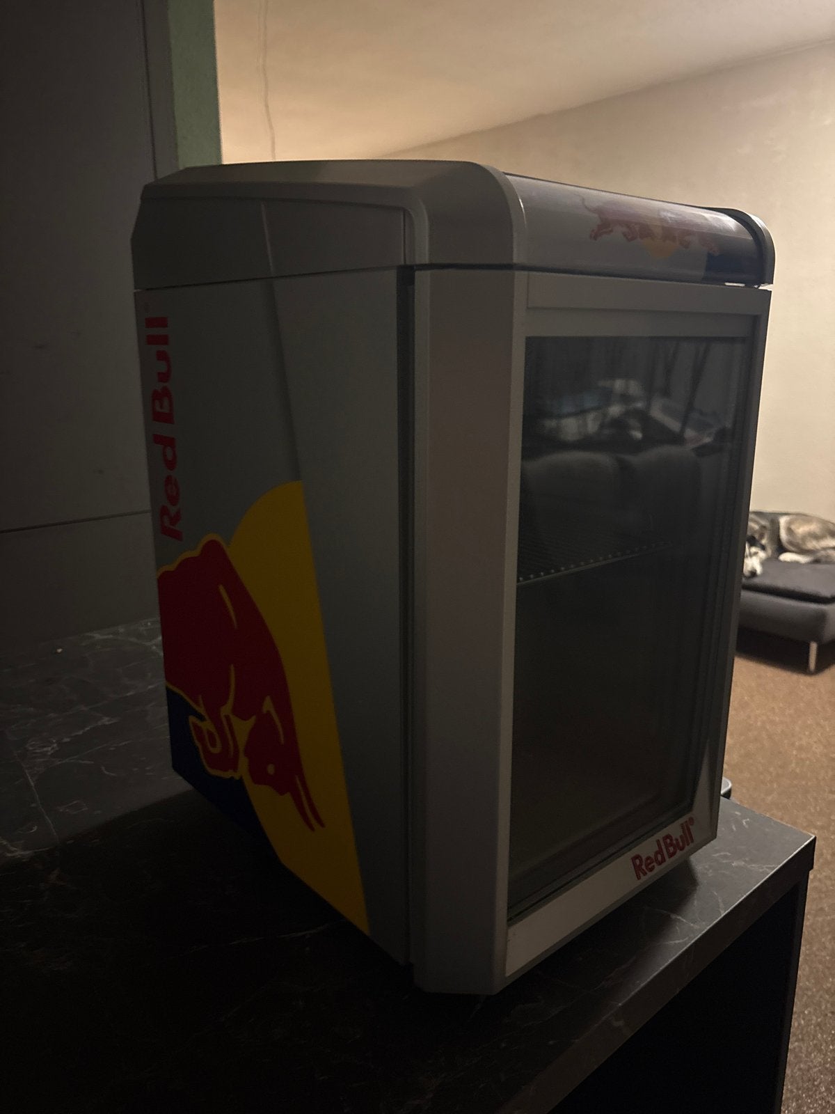 Red Bull mini koelkast - perfect voor drankjes🍹, Witgoed en Apparatuur, Ophalen, Zonder vriesvak, Minder dan 45 cm, Minder dan 85 cm
