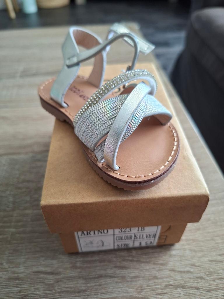 Sandalen zilver glitter NIEUW in doos, Ophalen, Nieuw, Meisje, Schoentjes