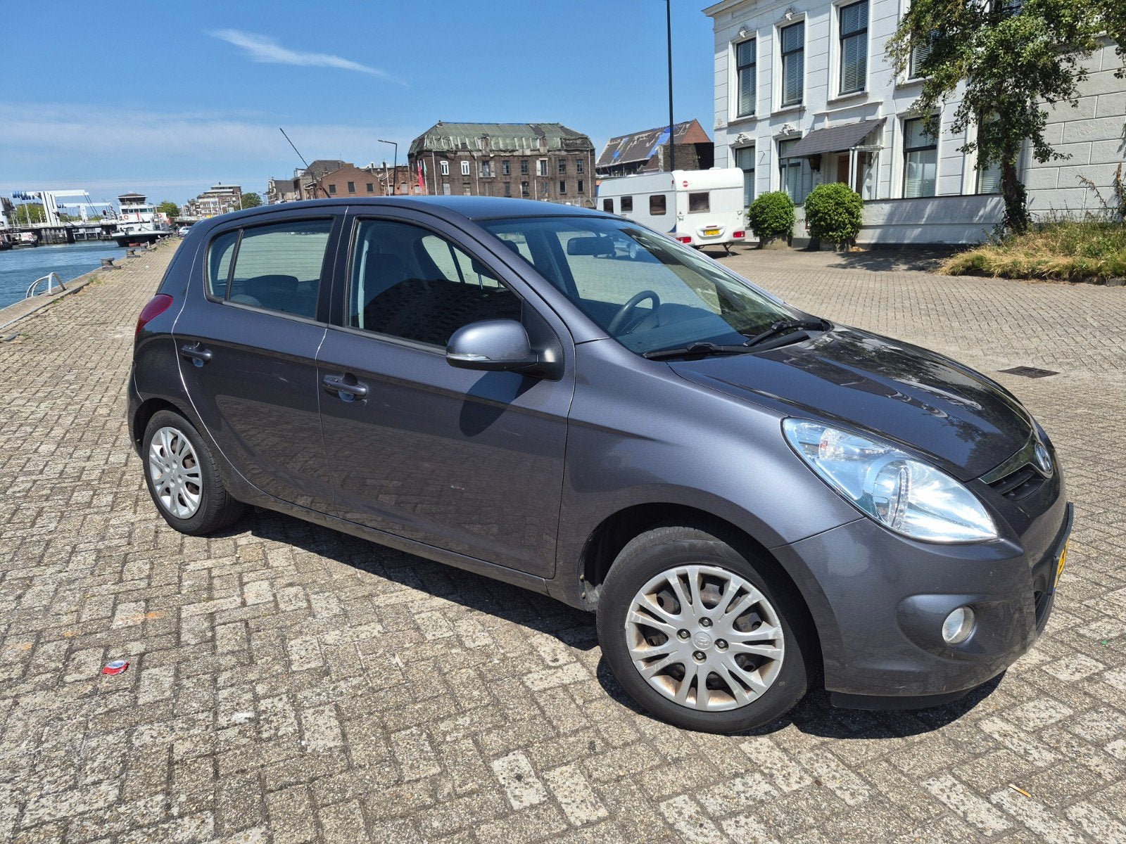 Hyundai i20 1.2 5-DRS 2011 Grijs nw apk, Auto's, 450 kg, 31 €/maand, 4 cilinders, Origineel Nederlands