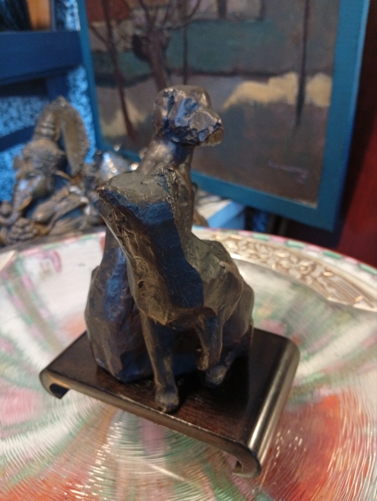 Bronzen beeldje van kat en hond, Minder dan 20 cm, Gepatineerd, Ophalen of Verzenden, Beeld