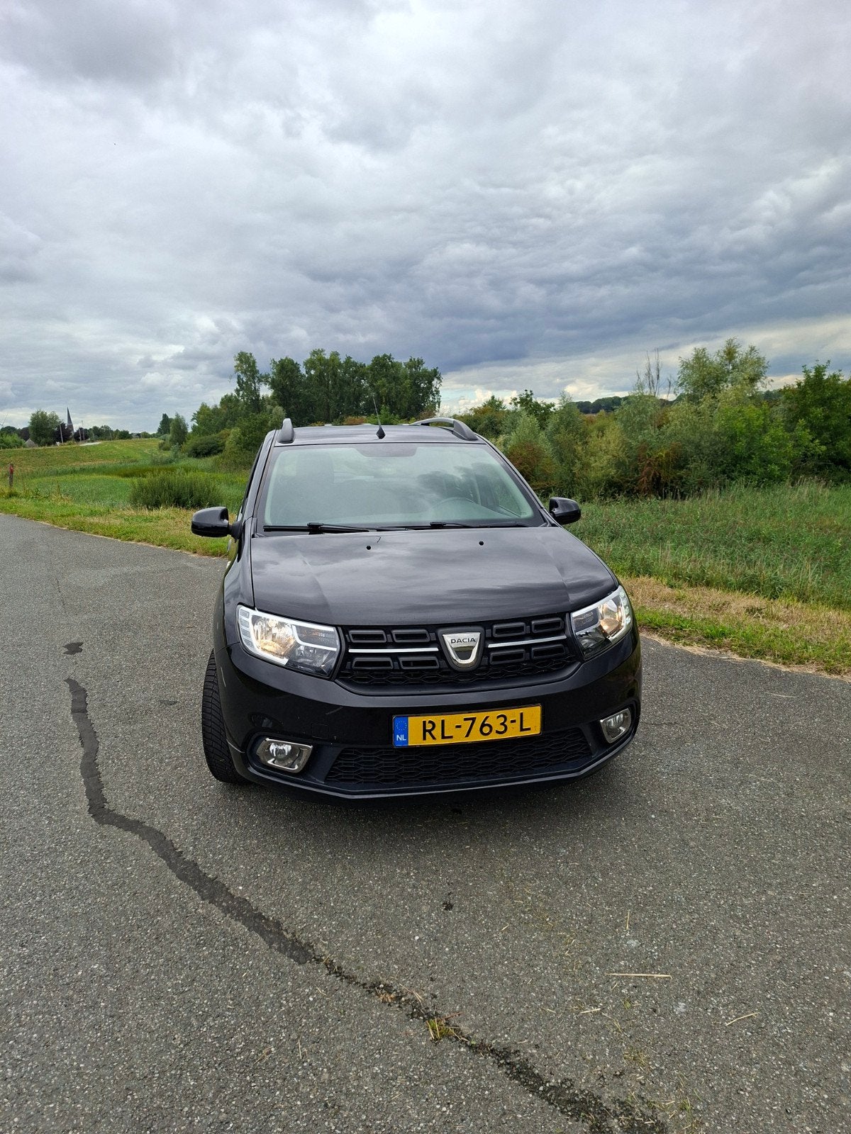 Dacia Logan MCV 0.9 Tce 110 pk Bi-fuel  2018 Laureate zwart, Auto's, Voorwielaandrijving, 898 cc, 580 kg, Origineel Nederlands