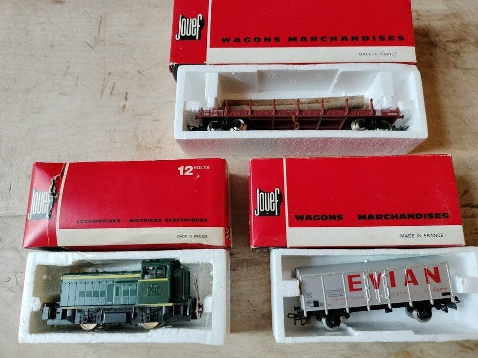 jouef locomotief met 2 wagons, Gelijkstroom, Jouef, Ophalen of Verzenden, Gebruikt