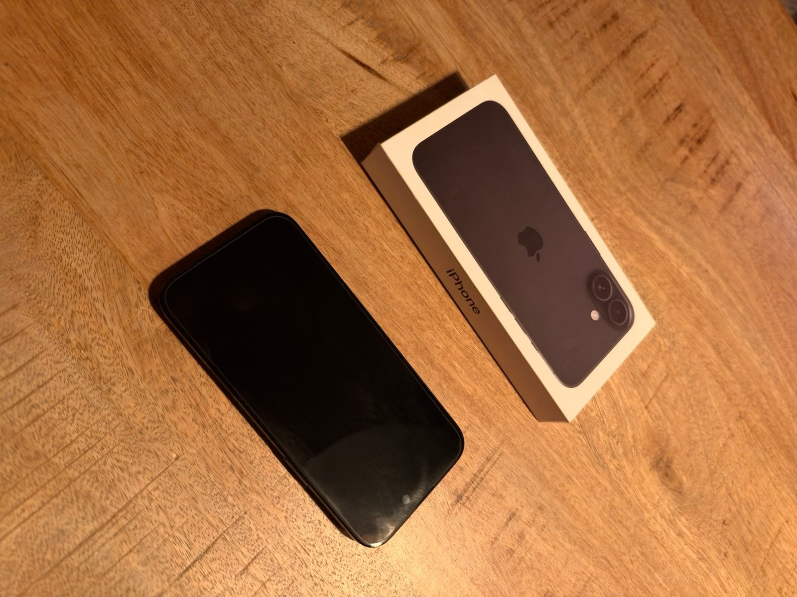 Foto 4 van Iphone 16 plus 128gb
