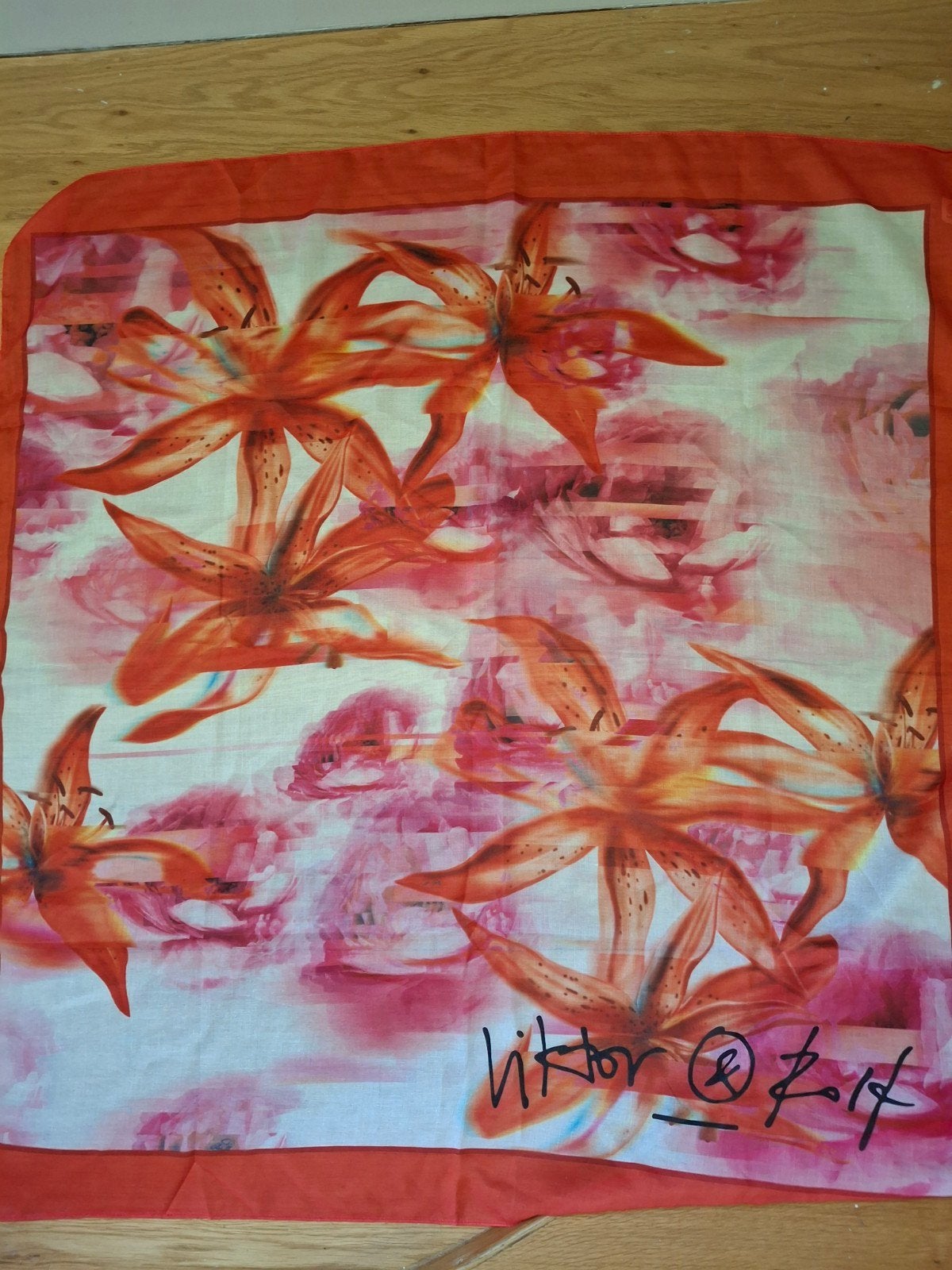 Victor & Rolf Sjaal met Bloemenprint, Victor & Rolf, Ophalen of Verzenden, Zo goed als nieuw, Sjaal