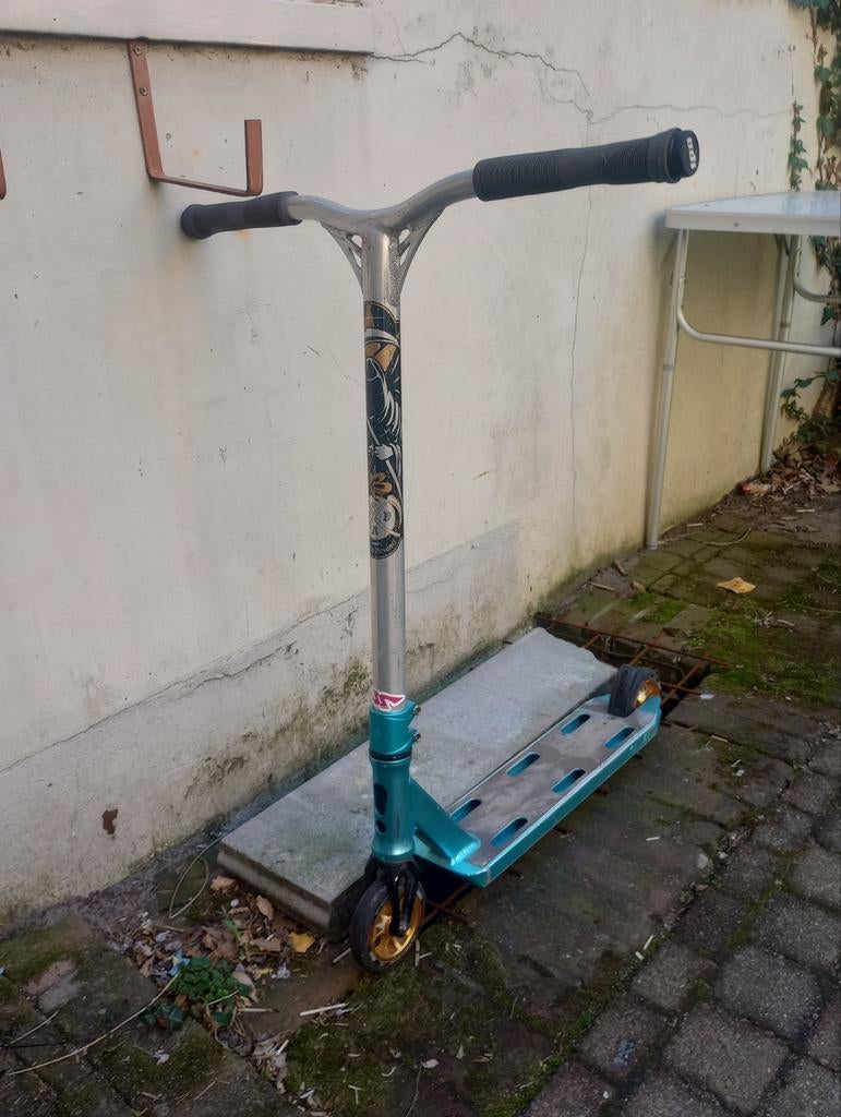 Stuntstep met Kaiza deck, aluminium bar en Lucky wielen, Fietsen en Brommers, Steps, Zo goed als nieuw, Overige typen, Ophalen of Verzenden