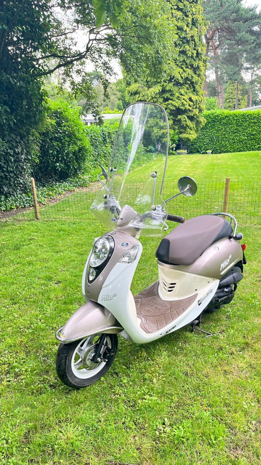 SYM MIO 50 snorscooter - hoog scherm, Gebruikt, Benzine, 50 cc, Maximaal 25 km/u