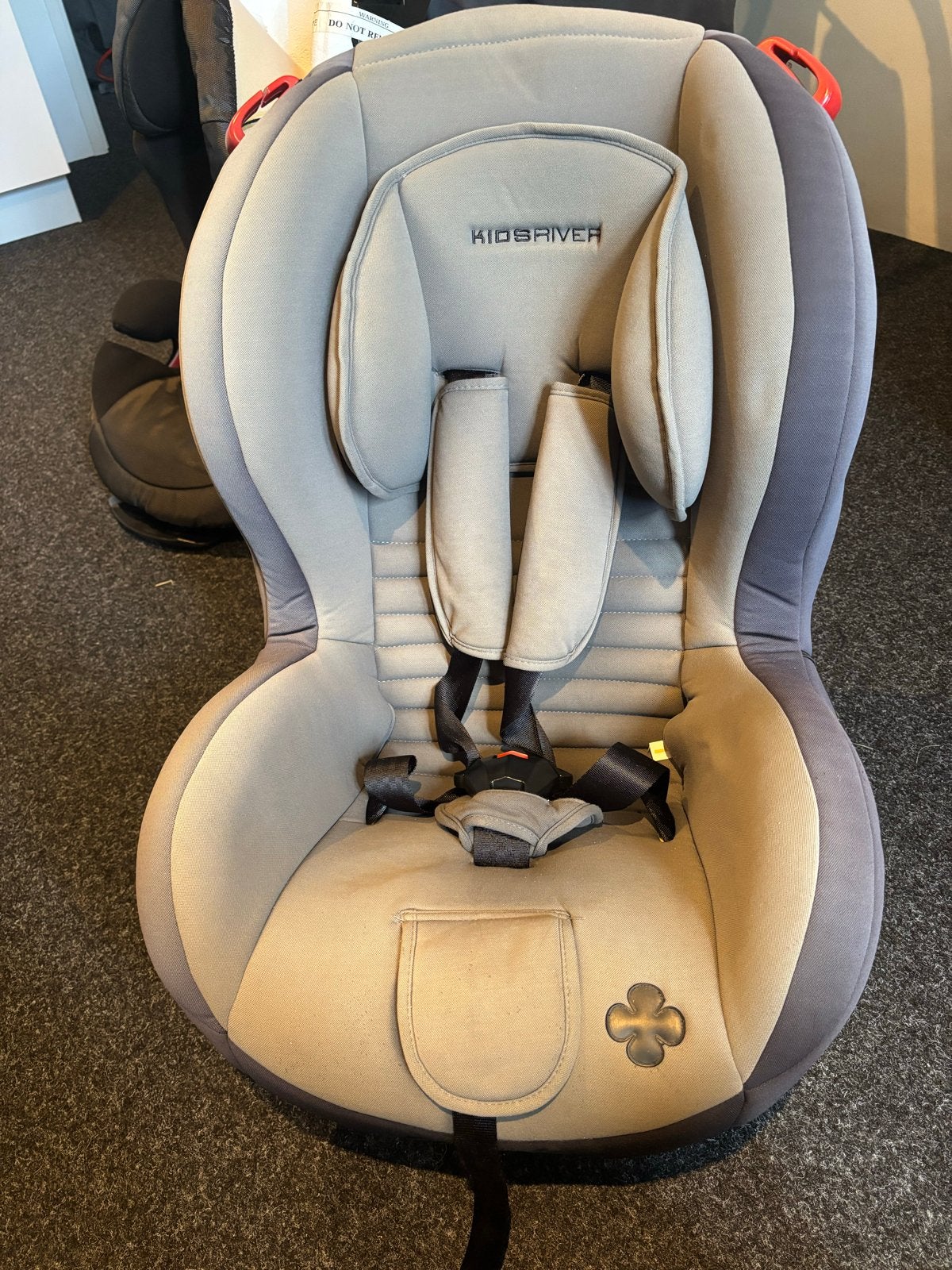 Kidsriver autostoel beige - lichte verkleuring, 9 t/m 18 kg, Slaapstand, Ophalen, Overige merken