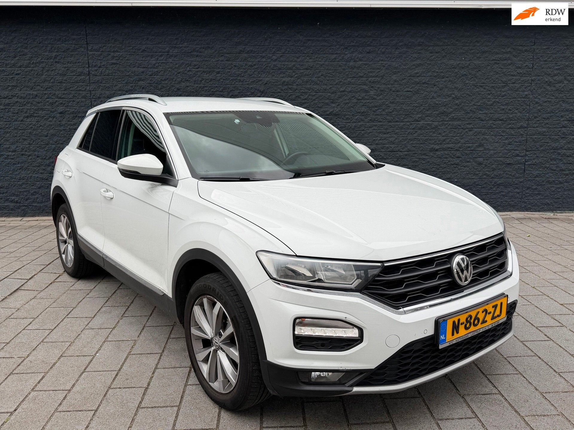 Volkswagen T-Roc 1.6 TDI, Auto's, Voorwielaandrijving, Stof, 4 cilinders, 116 pk