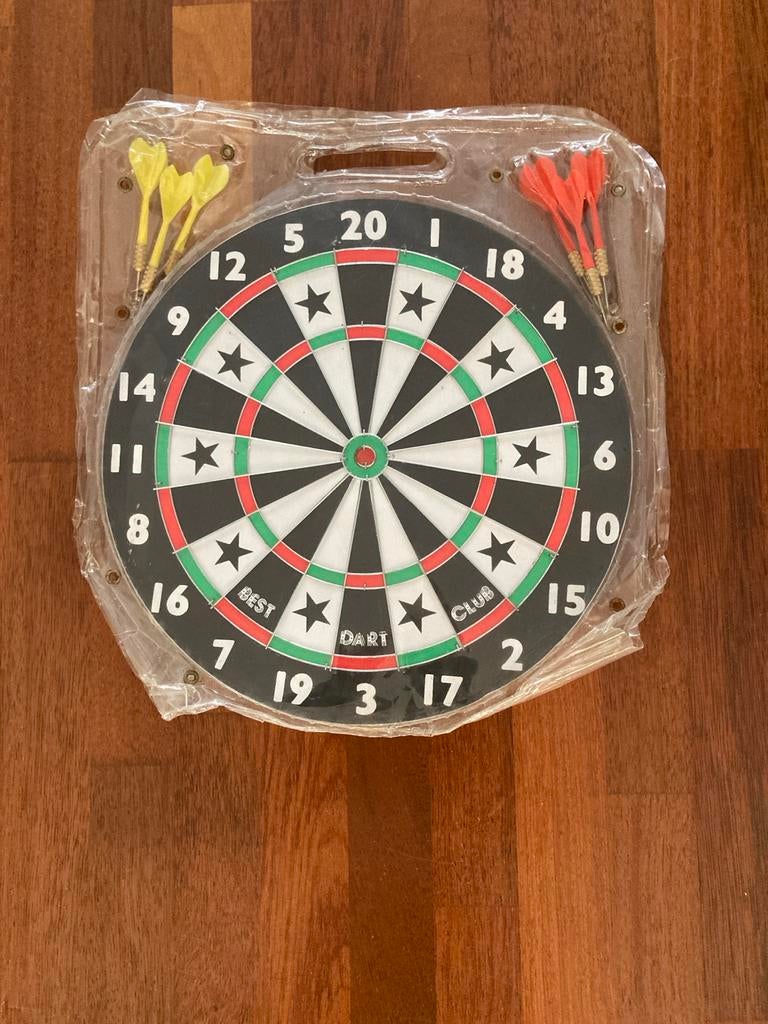 Dartbord met pijlen.Nieuw in verpakking/Niet professioneel., Sport en Fitness, Darts, Ophalen of Verzenden, Nieuw, Dartbord met pijlen