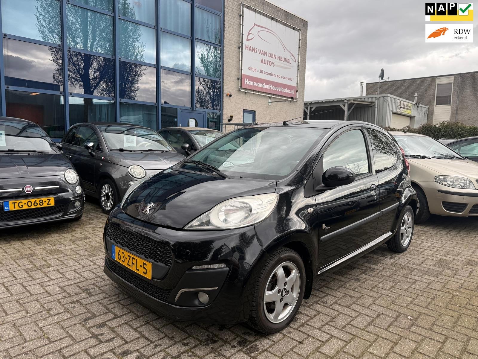 Peugeot 107 1.0 Black & Silver, Airco, Alcantara, Apk 01/27, Auto's, Peugeot, Voorwielaandrijving, Euro 5, Gebruikt, 4 stoelen