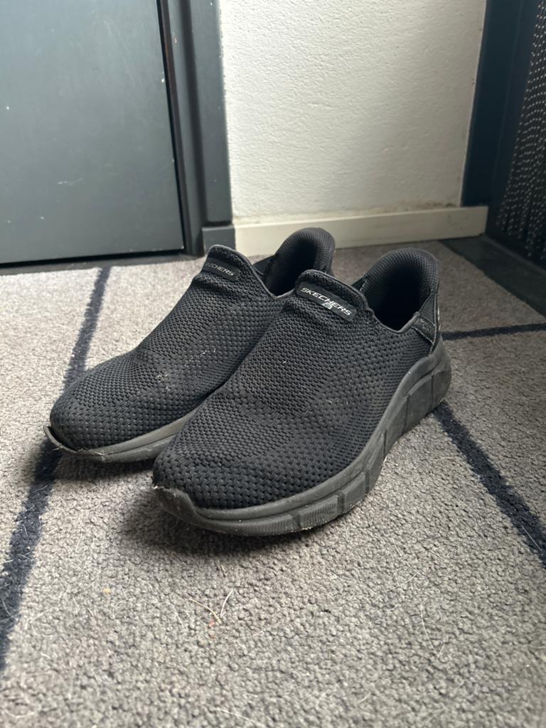 Skechers zwarte instappers Slip-In’s - Comfortabele sneakers, Ophalen, Zwart, Sneakers of Gympen, Gedragen