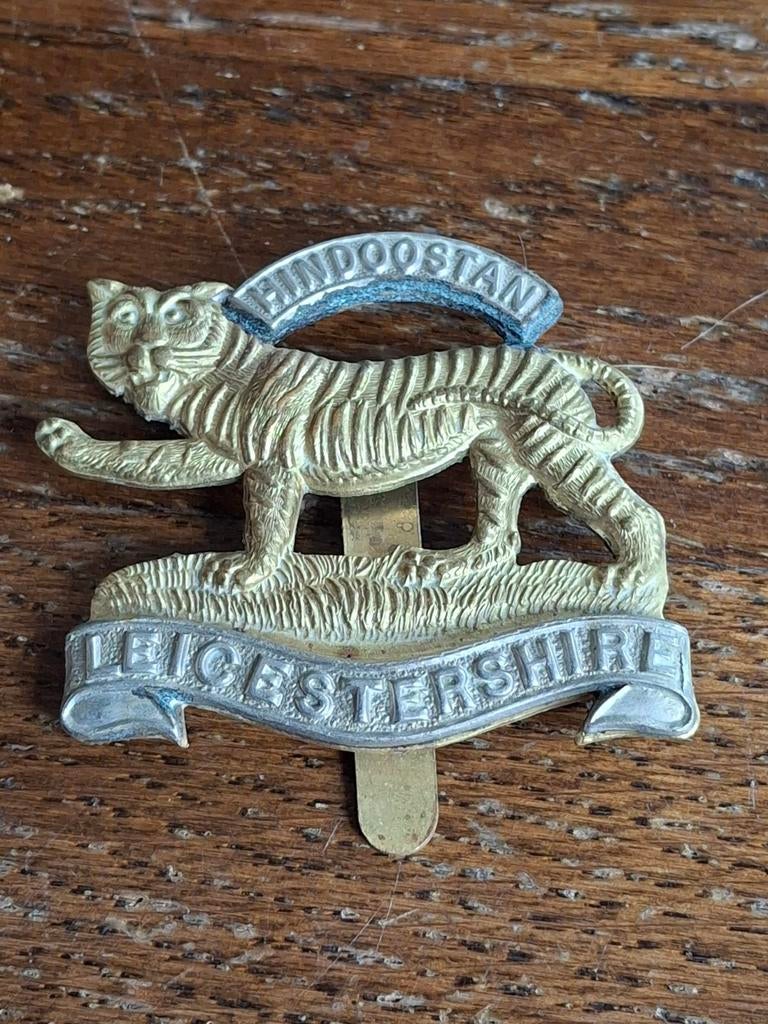 Petembleem Leicestershire Regiment, Ophalen of Verzenden, Landmacht, Engeland, Embleem of Badge