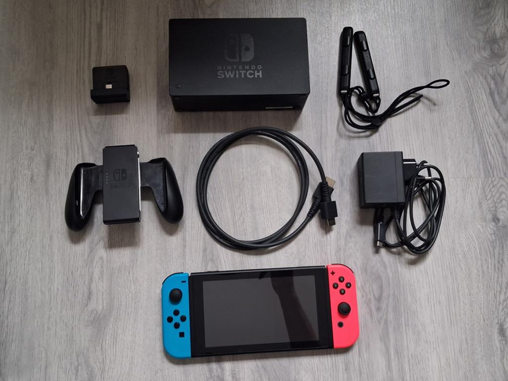 Nintendo switch met koffer, zelda en extra opslag, Ophalen, Zo goed als nieuw, Met 1 controller, Switch Original
