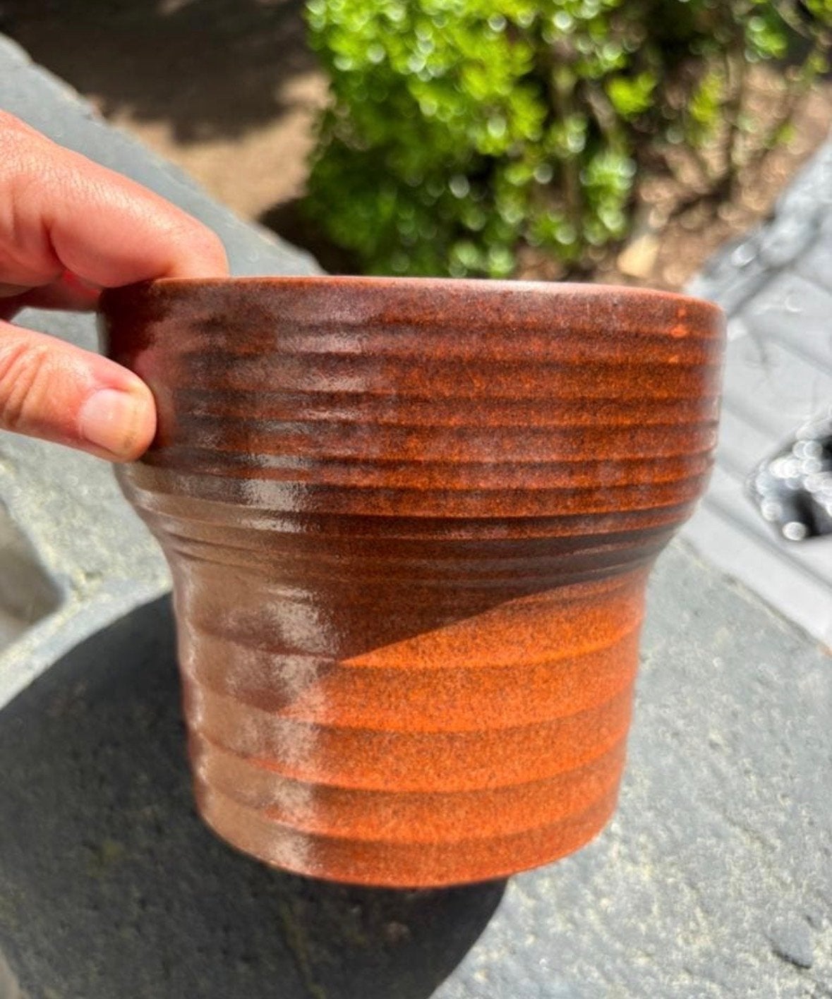 Vintage jaren 70 keramieken bloempot / cachepot, Gebruikt, Bruin, Met patroon/structuur, Ophalen of Verzenden