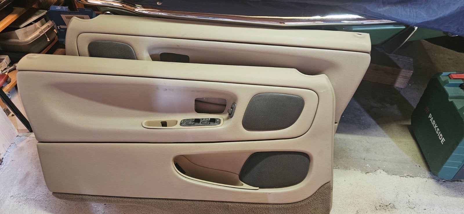 volvo C70 bj 2000, linker en rechter deurpanelen en radio, Auto-onderdelen, Ophalen