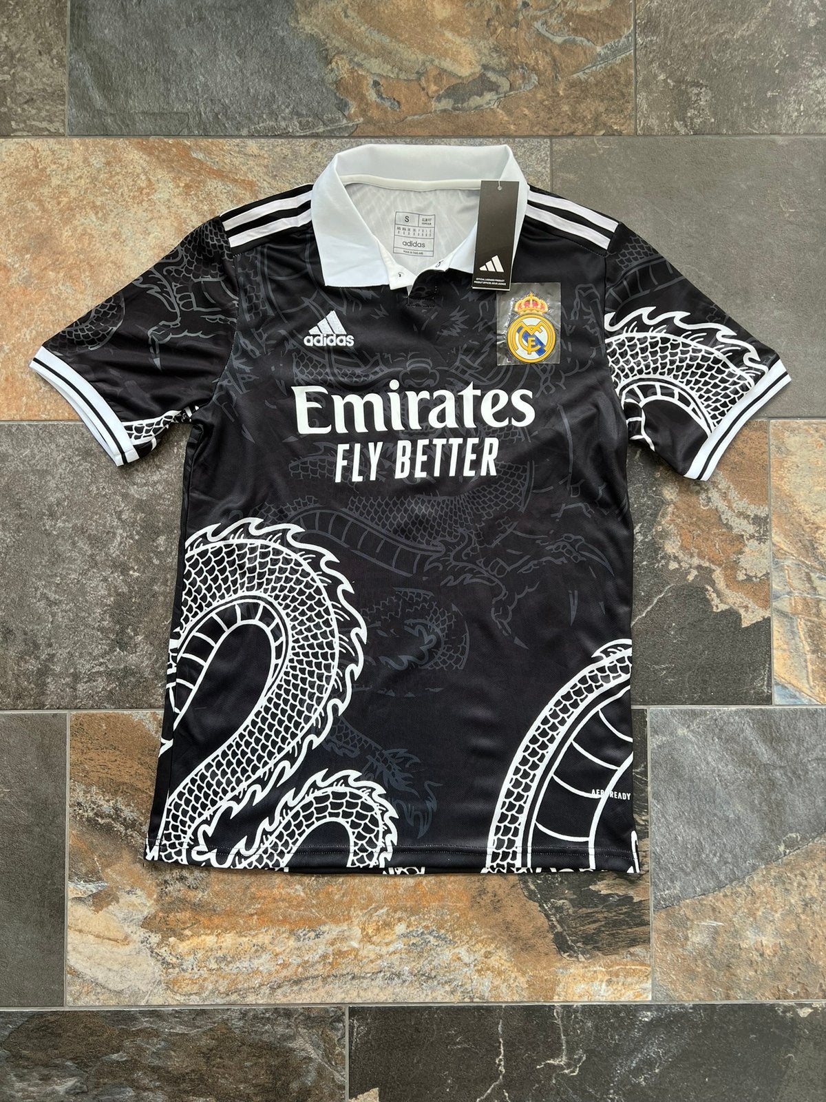 Real Madrid Dragon Edition, Maat M, Ophalen of Verzenden, Nieuw, Shirt