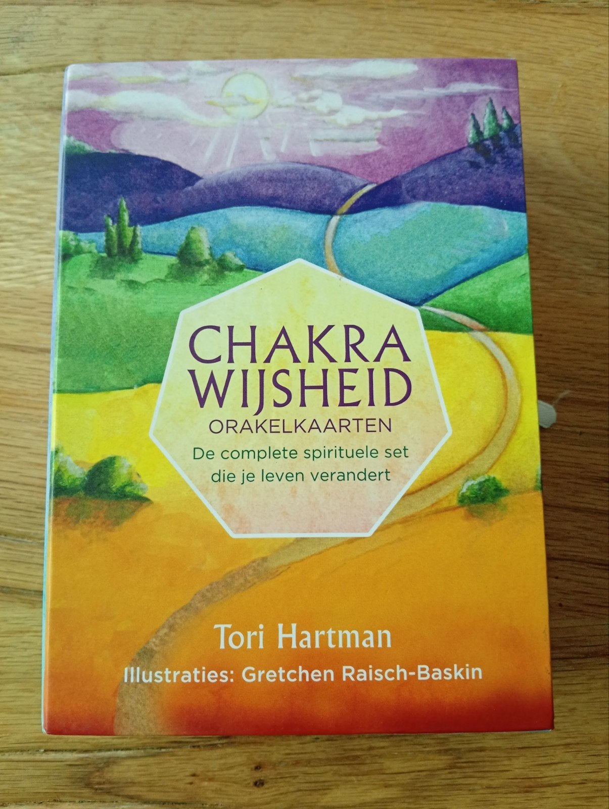 Chakra Wijsheid Orakelkaarten - Tori Hartman, Spiritualiteit algemeen, Overige typen, Ophalen of Verzenden, Zo goed als nieuw