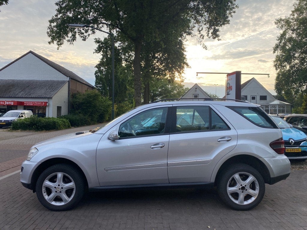 Mercedes-benz M-KLASSE 280 CDI 4MATIC AUTOMAAT 4X4 *HANDEL O, Automaat, Navigatiesysteem, Gebruikt, 255 €/maand