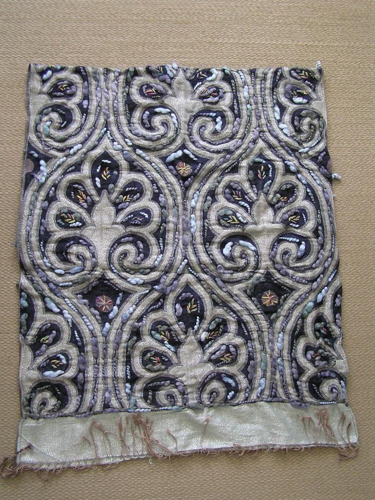 Grote blauw met zilveren accenten sjaal., Kleding | Dames, Mutsen, Sjaals en Handschoenen, Ophalen of Verzenden, Nieuw, Maat 46/48 (XL) of groter