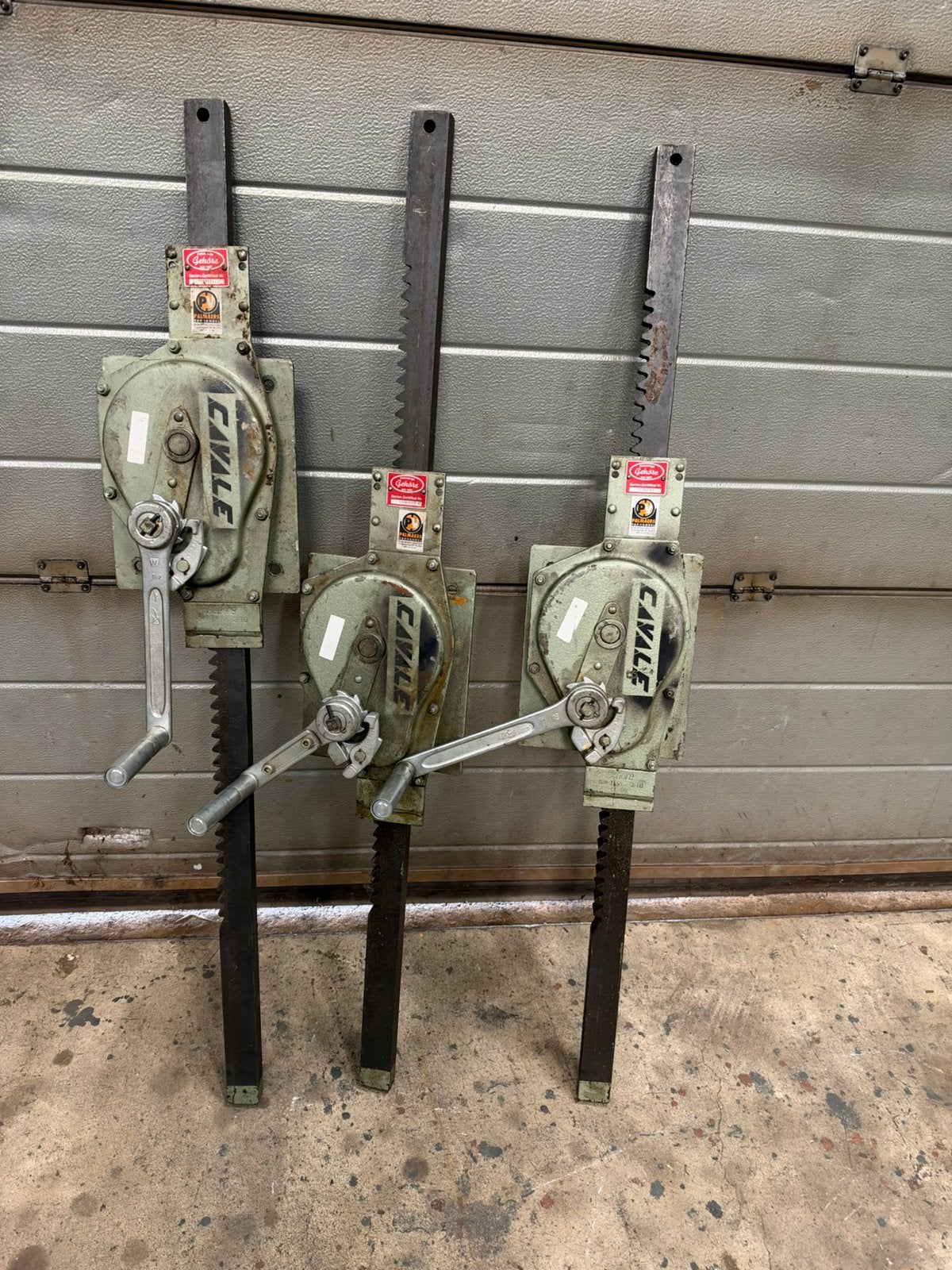 Gehore dommekracht, Ophalen, Garagekrik, Mechanisch