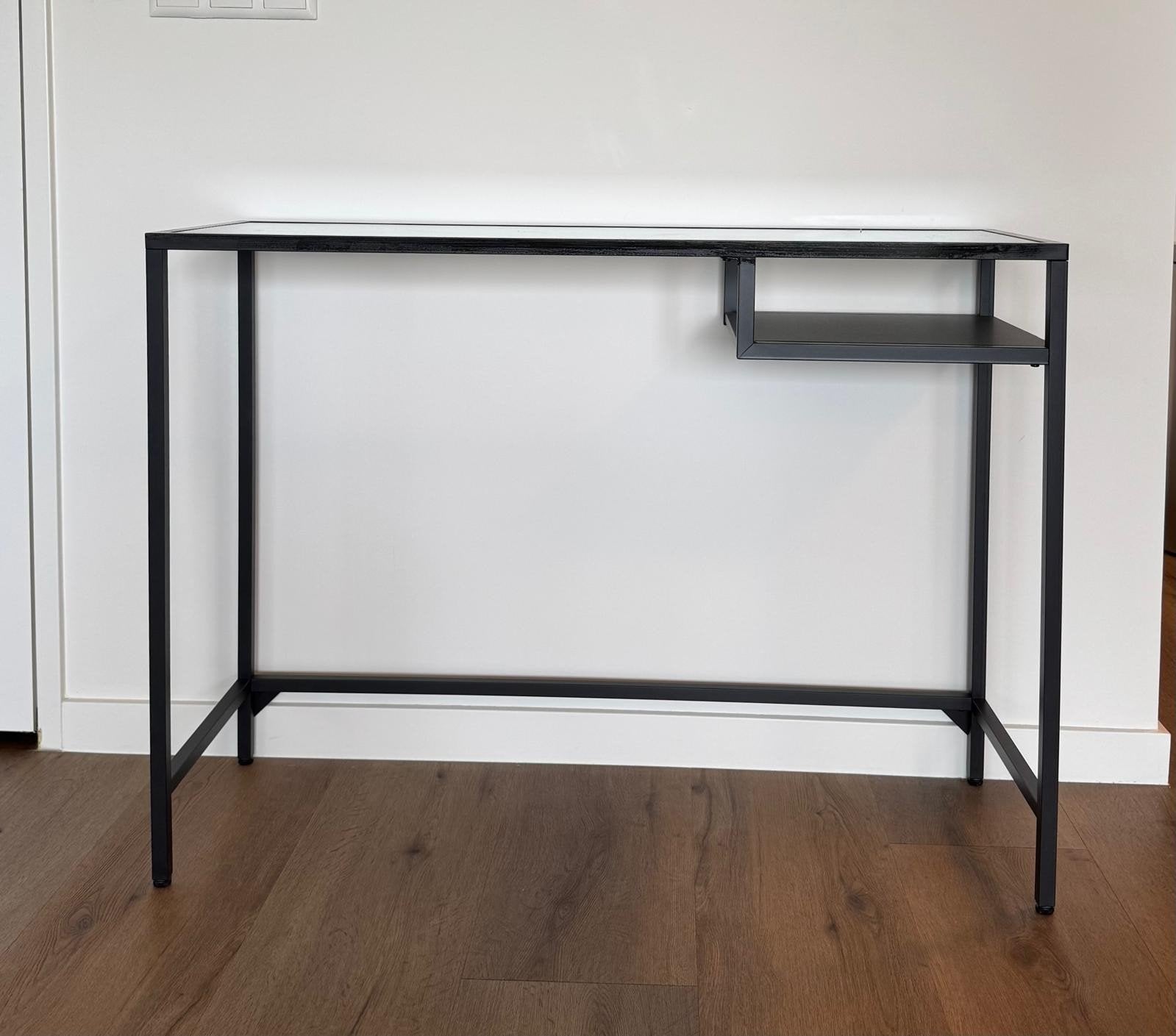 IKEA VITTSJÖ Bijzettafel Glas/Metaal, Ophalen, 100 tot 150 cm, Modern, Industrieel, Zo goed als nieuw