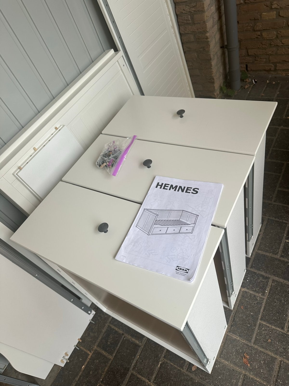 Gratis IKEA Hemnes bedbank (excl. lattenbodem), Huis en Inrichting, Ophalen, Gebruikt, Eenpersoons, Wit