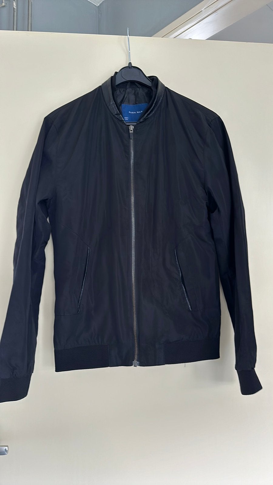 Mooie zwarte heren zomerjas te koop moet met spoed weg ‼️‼️, Kleding | Heren, Ophalen of Verzenden, Zo goed als nieuw, Maat 46 (S) of kleiner