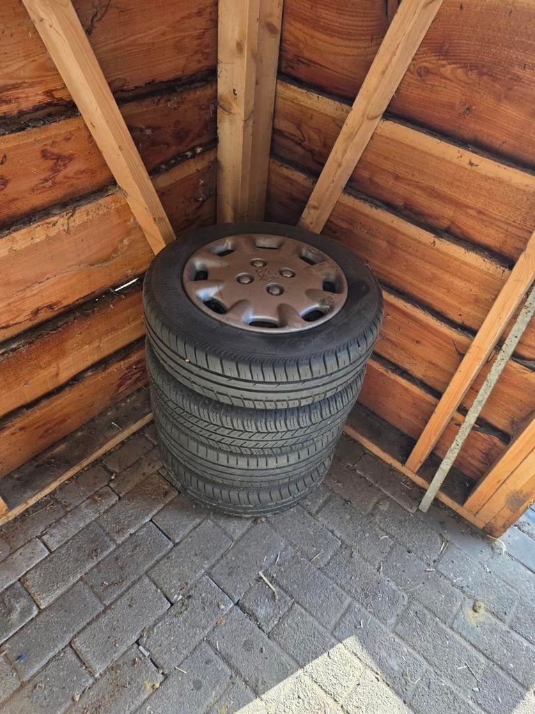 Peugeot 106 velgen met banden (165/65 R13), Ophalen of Verzenden, Gebruikt