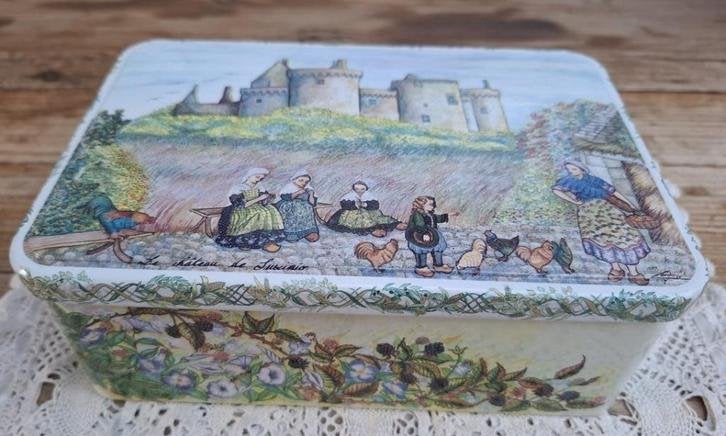 Frans Massilly blik, Le Chateau de Suscinio, Bretagne, Verzamelen, Ophalen of Verzenden, Gebruikt, Koek(jes), Overige merken