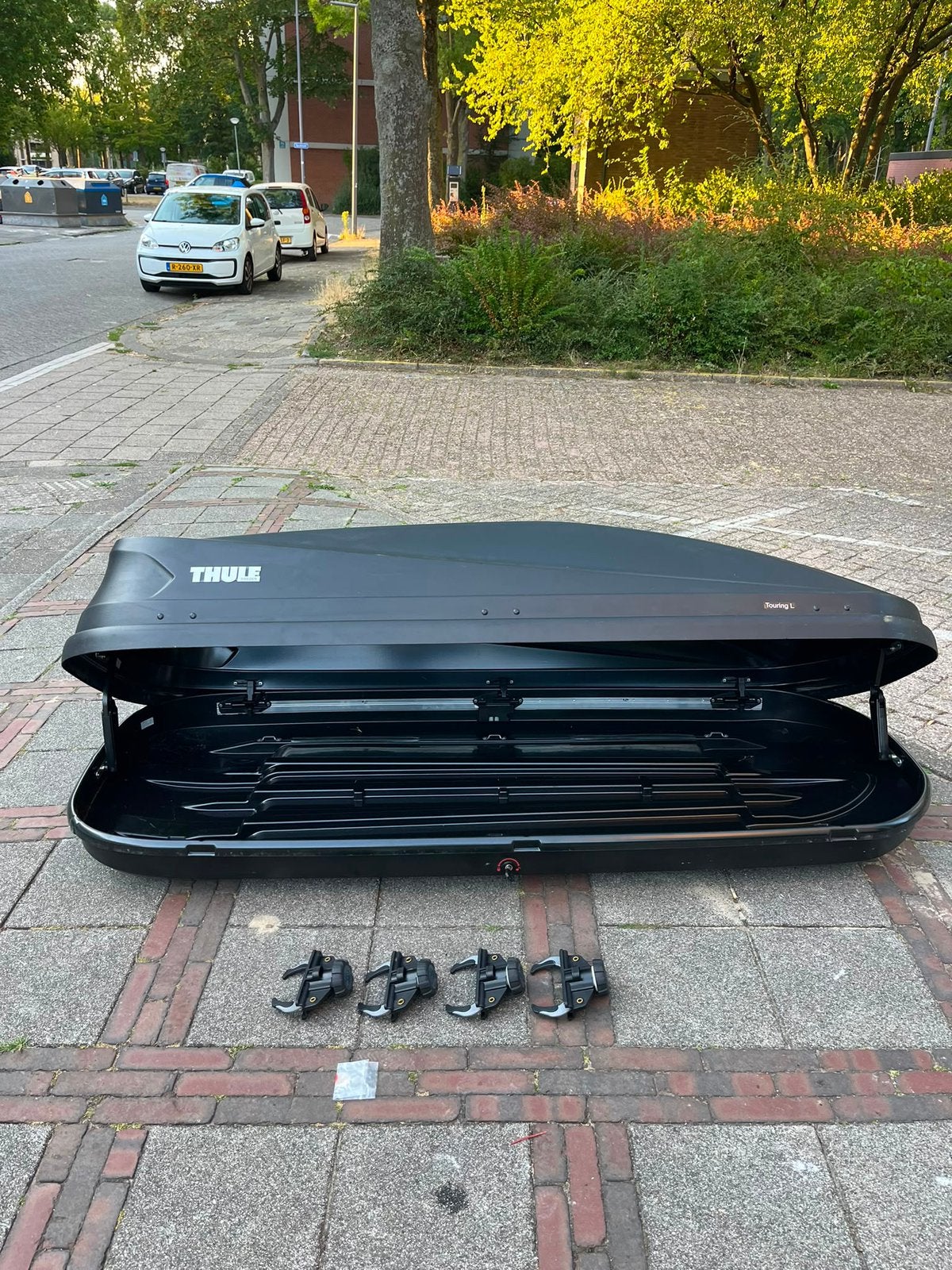 Thule Touring L 420L Dakkoffer Openin Links en rechts, Ophalen, Zo goed als nieuw