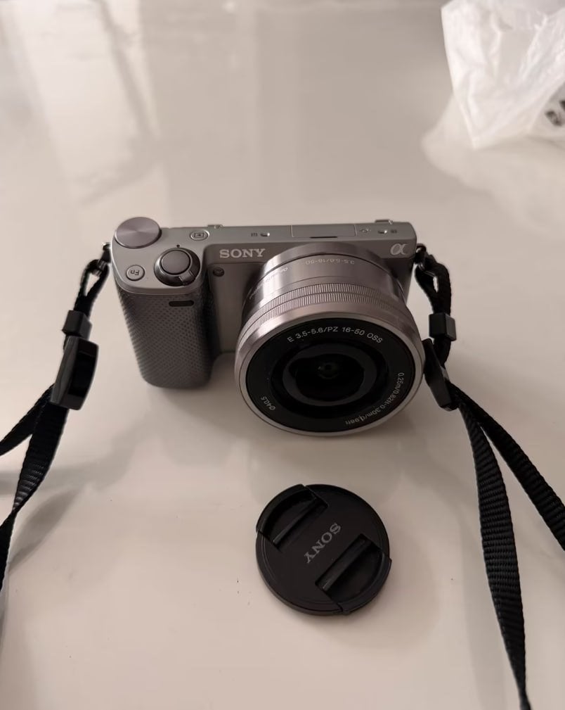 Sony Alpha NEX-5T Systemkamera mit Objektiv, Kantelbaar/draaibaar scherm, Ophalen of Verzenden, Accu, Sony